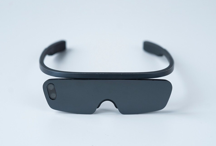 Китайський стартап показав прототип ультратонких VR-окулярів