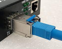 "Поза межами досяжного: 15 незвичайних фактів про оптичні трансивери"