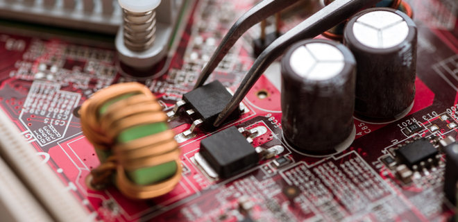 Поставка деяких чіпів затягнулася на два роки